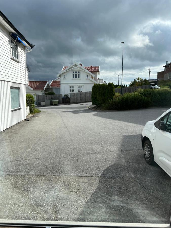 Sentralt I Fredrikstad Gratis Parkering Luaran gambar